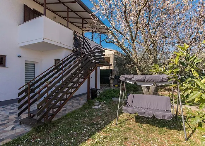 Novigrad 2536b Novigrad Istria