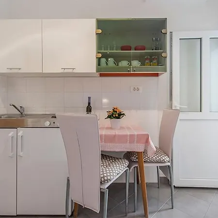 Novigrad 2536b